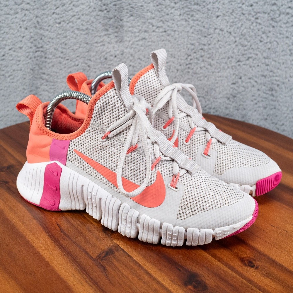 Nike Free Metcon 3 Vast Grey Fire Pink Womens White Pink Size 8.5 Training Shoes